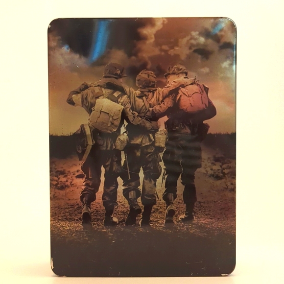 Band Of Brothers 6 Blue Ray Disc DVD Set in a  Collectable Metal Tin - Picture 3 of 10